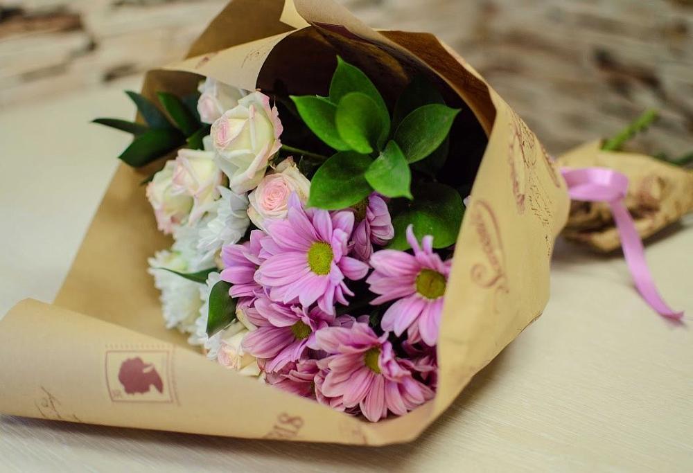 Букет цветов из: Розы и Хризантемы в Большие Парфенки