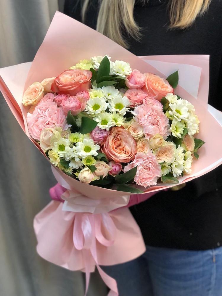 Букет цветов из: Гвоздики, Розы и Хризантемы в Большие Парфенки