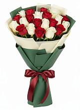 Букет Микс из красных и белых роз в Большие Парфенки