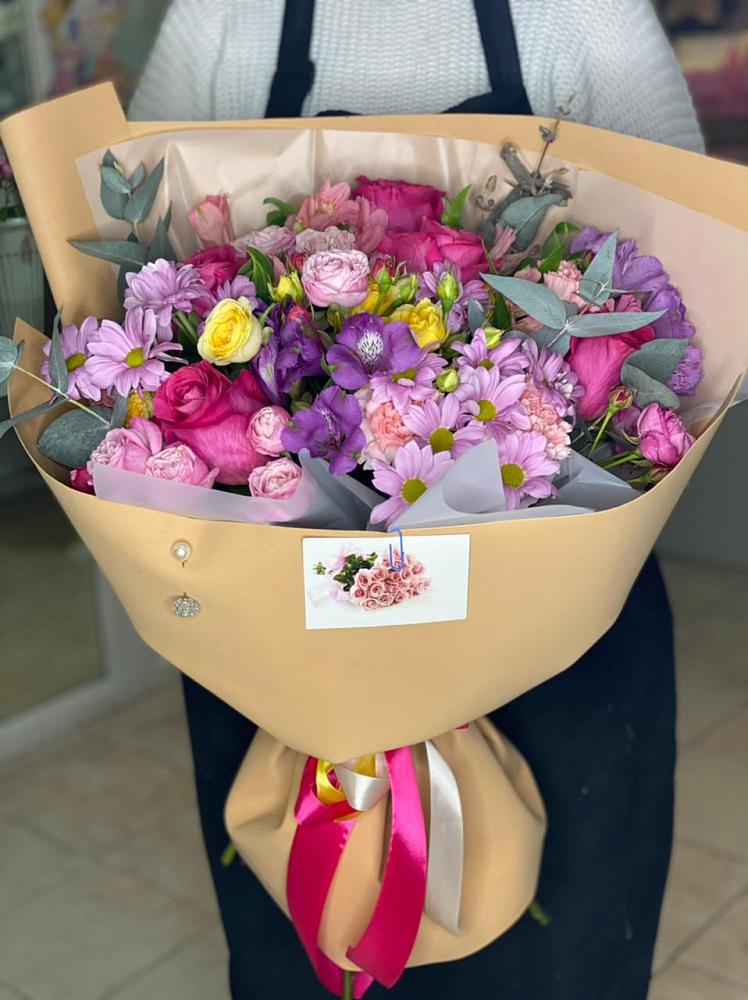 Букет цветов из: Хризантемы, Гвоздики и Альстромерии в Большие Парфенки