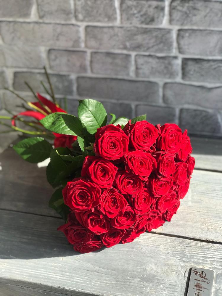 Букет Красные розы Фридом в Большие Парфенки