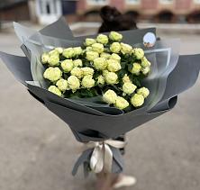 Букет Белые кустовые розы Солинеро в Большие Парфенки