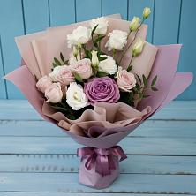 Букет цветов из:  Розы и Лизиантусы в Большие Парфенки