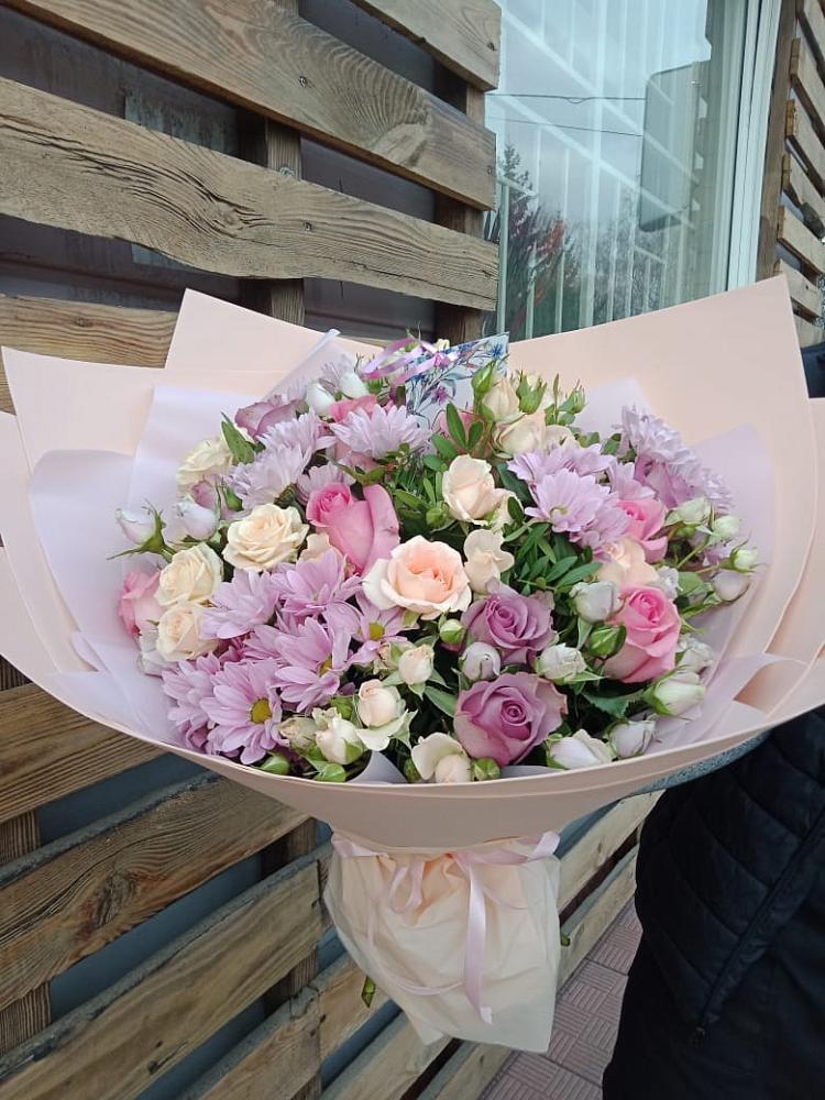 Букет цветов из: Розы и Хризантемы в Большие Парфенки