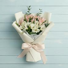 Букет цветов из:  Альстромерии #REPLACE_PRED# Большие Парфенки