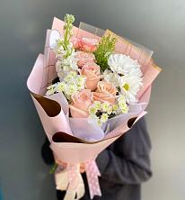 Букет цветов из:  Хризантемы и Розы в Большие Парфенки