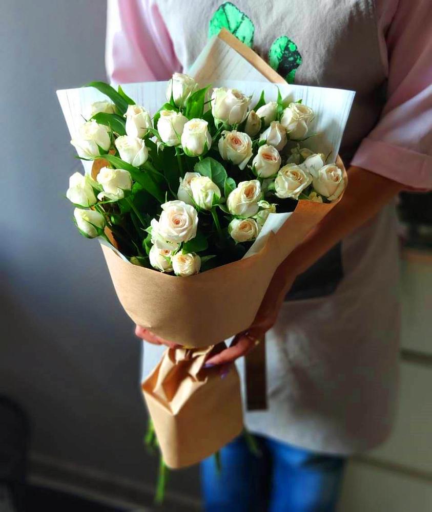Букет цветов из: Розы в Большие Парфенки