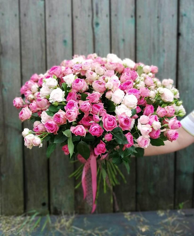 Букет Розовые кустовые розы Натали и Лав Лидия в Большие Парфенки