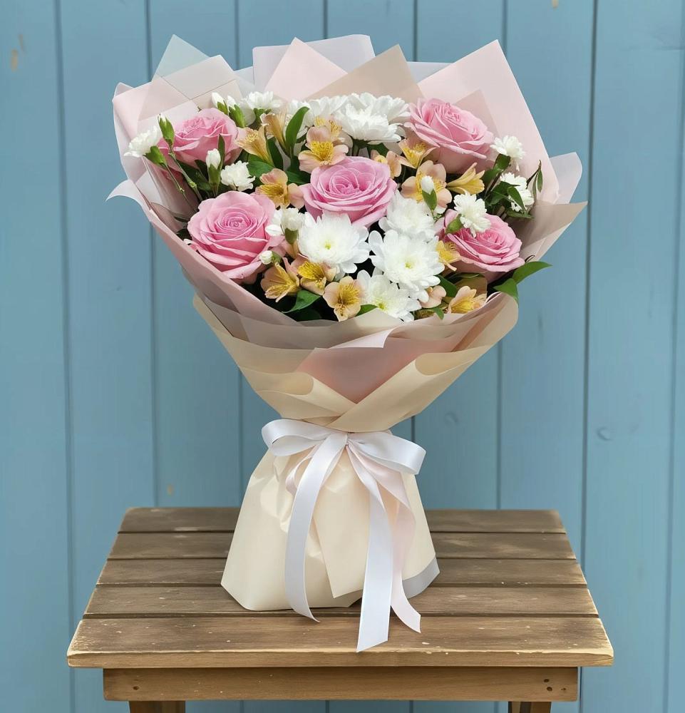 Букет цветов из: Гвоздики, Орхидеи и Розы в Большие Парфенки