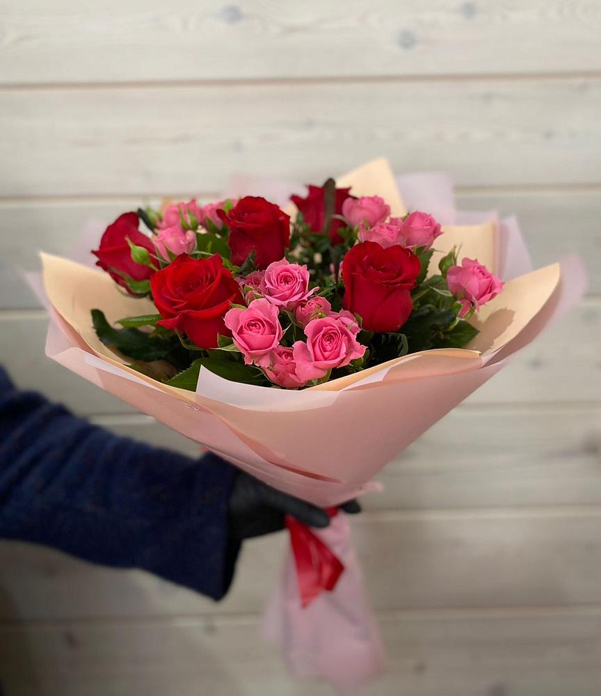 Букет цветов из: Розы в Большие Парфенки