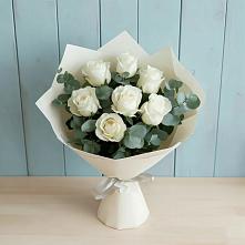 Букет Белые розы в Эвкалипте в Большие Парфенки