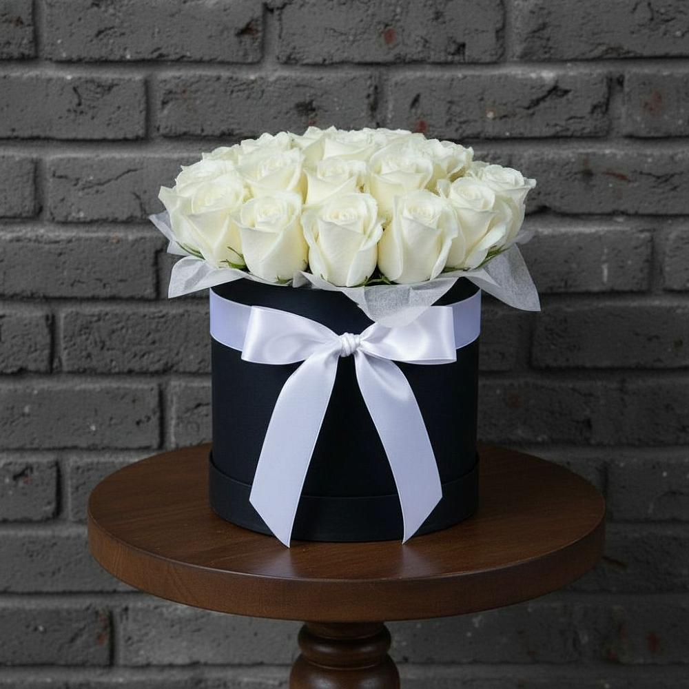 Цветочная композиция из Розы в шляпной коробке в Большие Парфенки