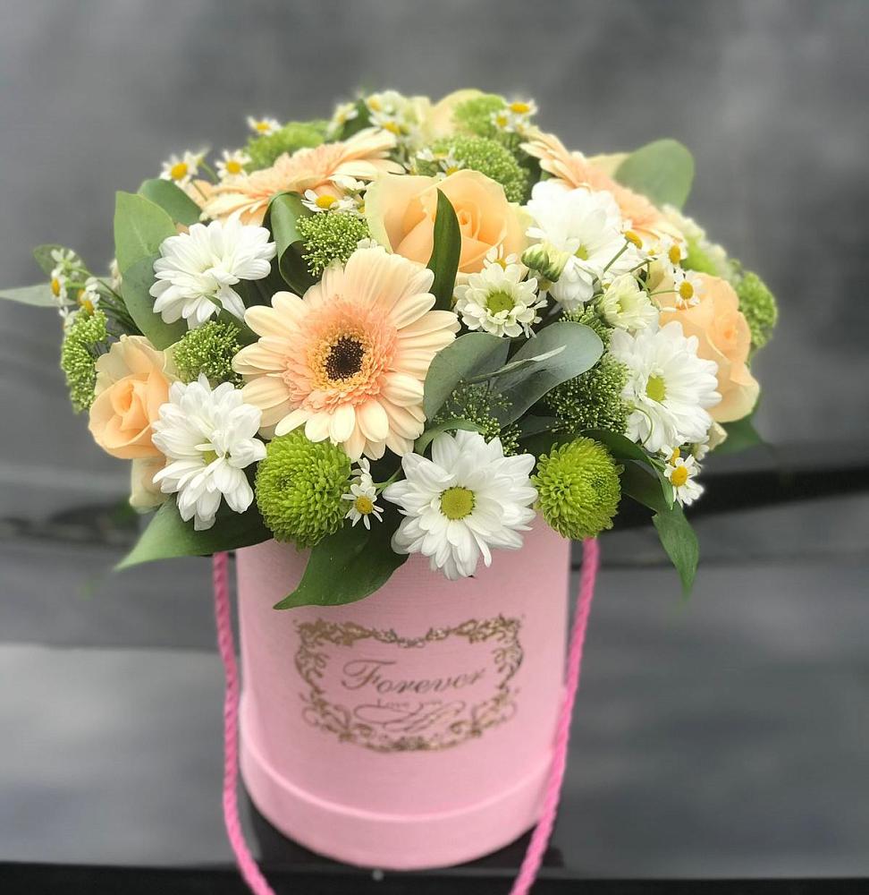 Цветочная композиция из Розы, Герберы и Хризантемы в шляпной коробке в Большие Парфенки