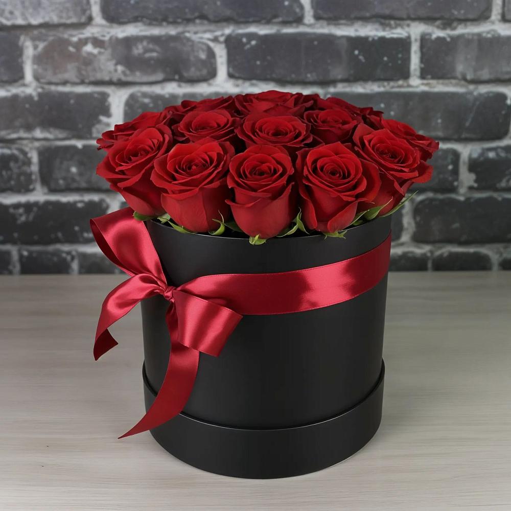 Цветочная композиция из Розы в шляпной коробке в Большие Парфенки