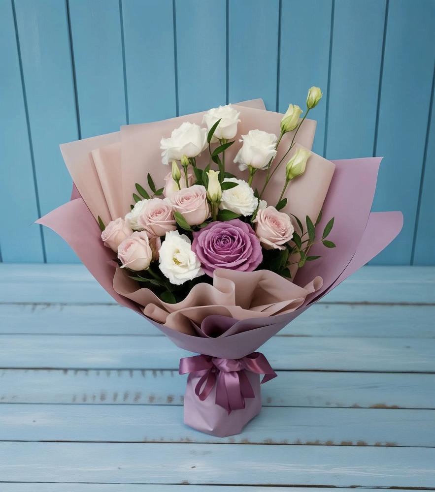 Букет цветов из: Розы и Лизиантусы в Большие Парфенки